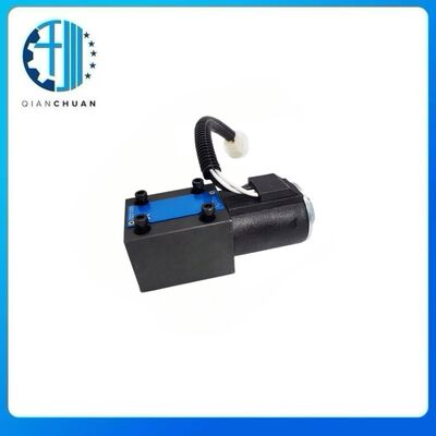 Solenoid Valve 3EB-15-58611 for Komatsu FD10-18-20 FD20/25-17 FD20H/25H-16 FD20N/25N-16 FD30-16 Forklift Spare Parts